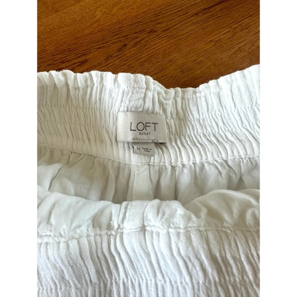 Loft Linen Shorts - Picture 2 of 3